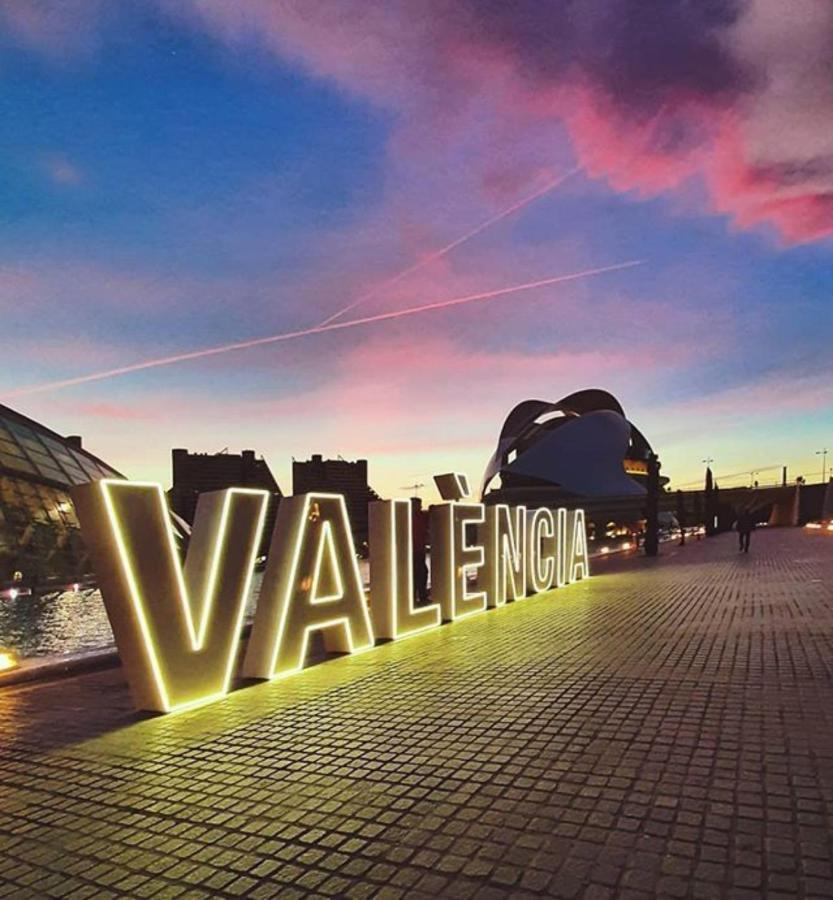 Appartamento Alojame Valenza Esterno foto